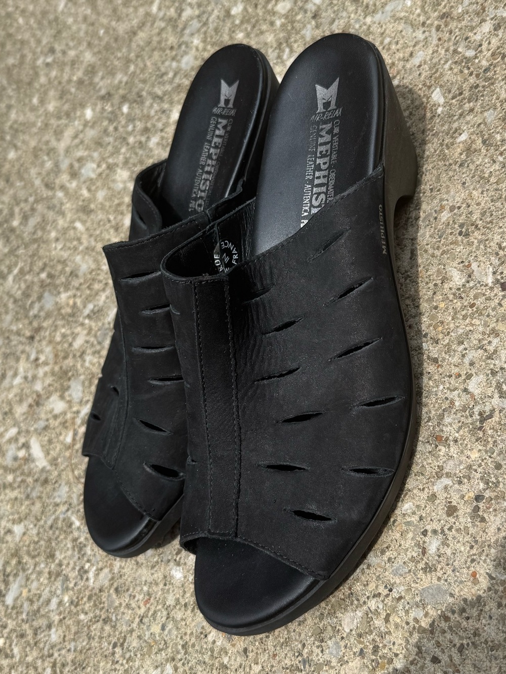 Mephisto Black Cut Out Leather Wedge Mules Slides Size 9 Comfort EUC